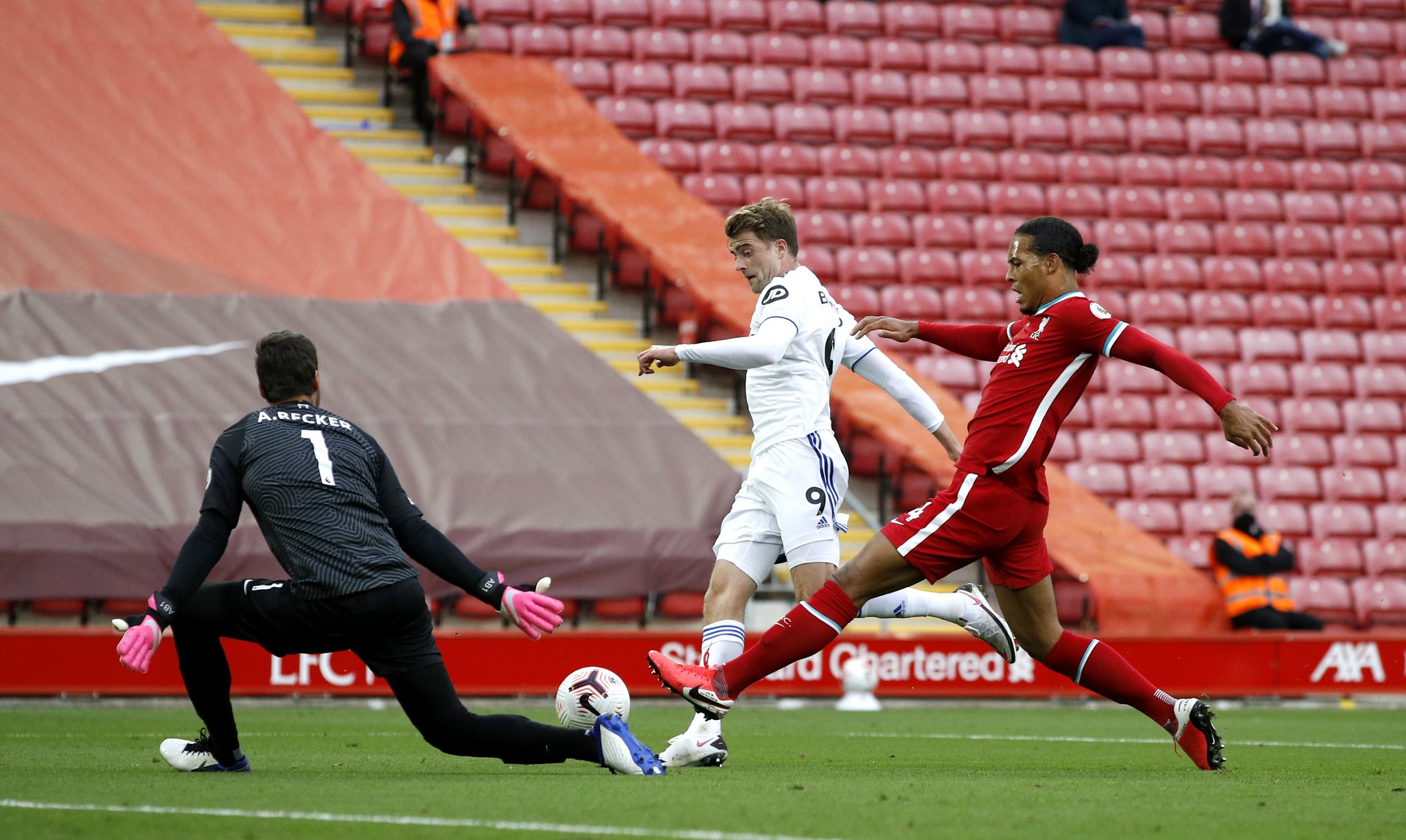 乐高推出1：1世界杯官方奖杯模型，售价为199.99美元